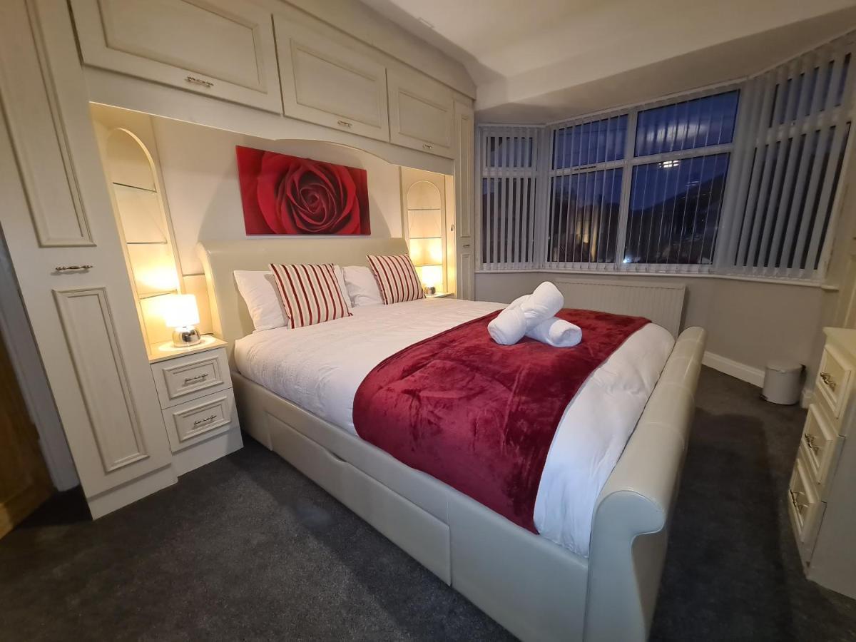 Stunning Holiday Home. Free Parking. Manchester Exterior foto